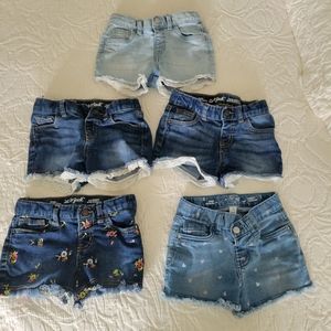 Five (5) pairs of 5T Cat & Jack Jean shorts!
